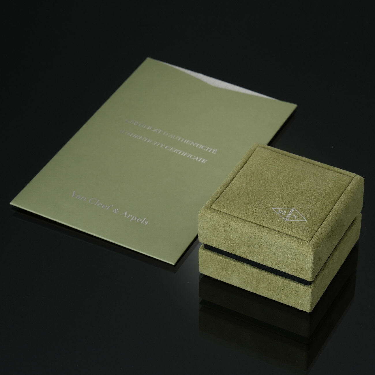 Van Cleef & Arpels(USED)반클리프앤아펠 뻬를리 시그니처 링 #56